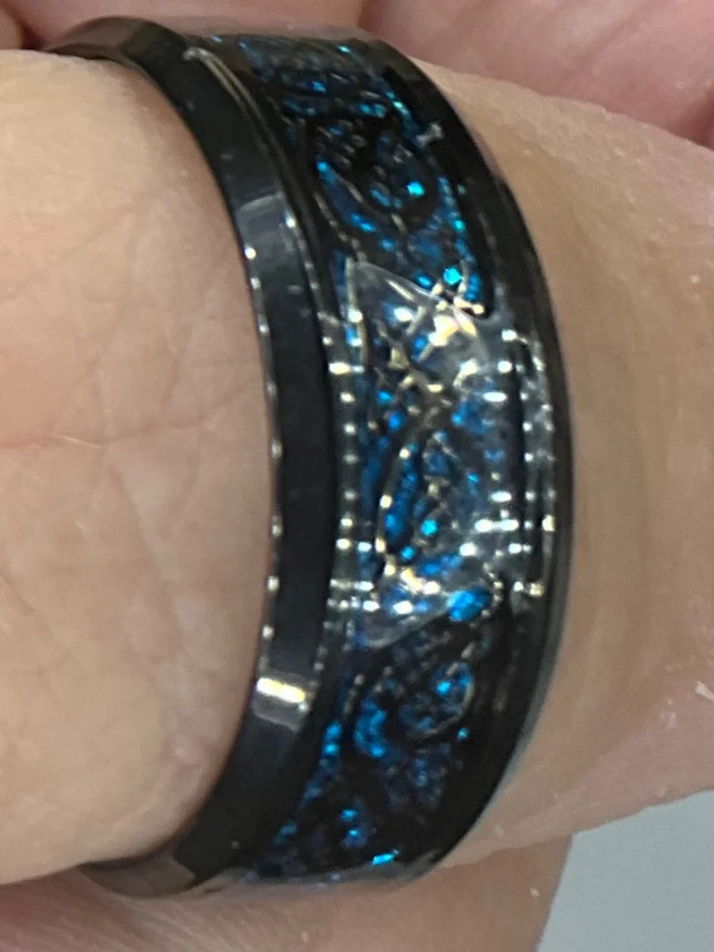 New‎ Men’s Size 11 Black Titanium Celtic Dragon Ring – 8mm Blue Inlay Band